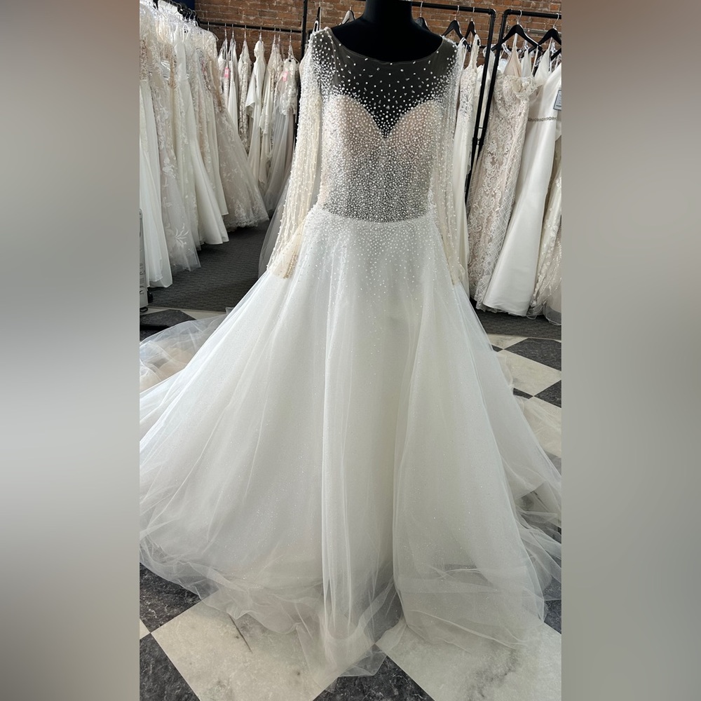 Maggie Sottero Sample Closeout Size 14